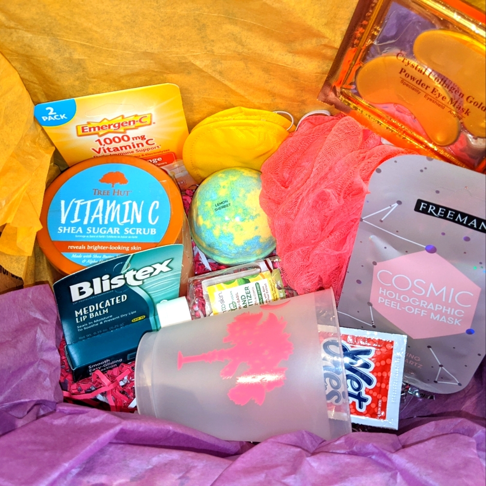 Treehut Vitamin C Scrub Self Care Box